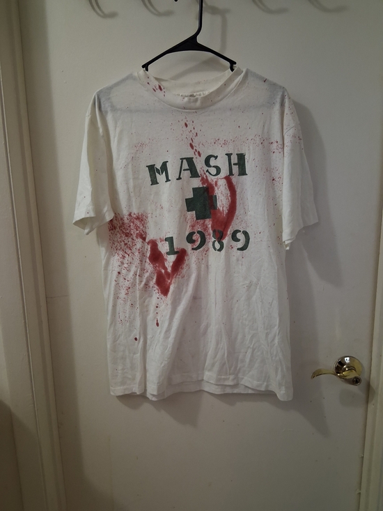 Hanes Other - Hanes MASH 1989 White Graphic T-Shirt TV Memorabilia Size L 42-44